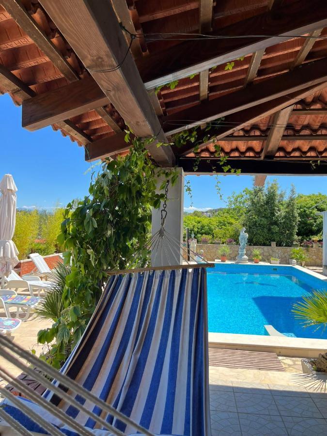 Gorana Apartman With Swimming Pool Apartment Йелса Екстериор снимка