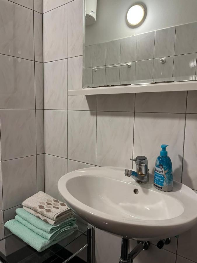 Gorana Apartman With Swimming Pool Apartment Йелса Екстериор снимка