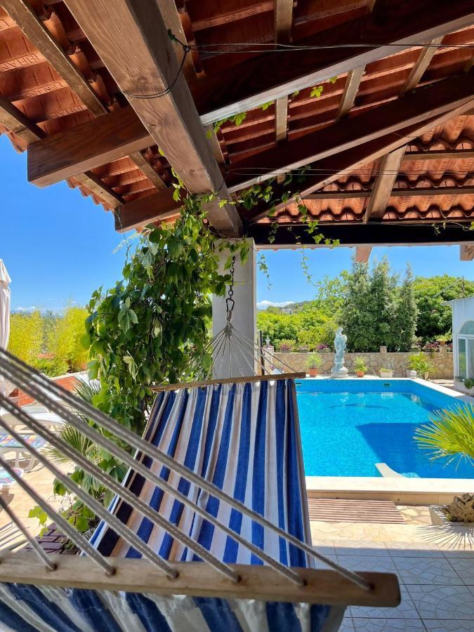 Gorana Apartman With Swimming Pool Apartment Йелса Екстериор снимка
